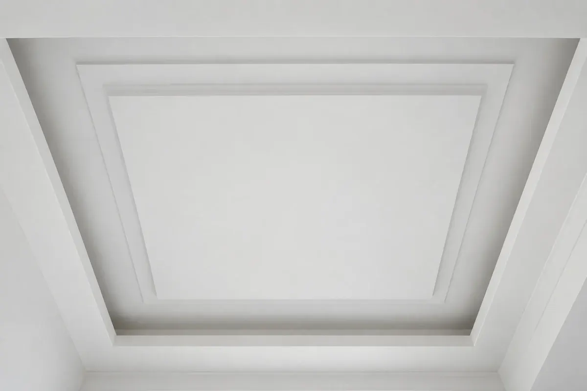 Stepped tray ceiling